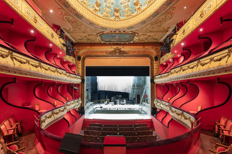 Amadeus C Series at the Historic Théâtre du Jeu de Paume