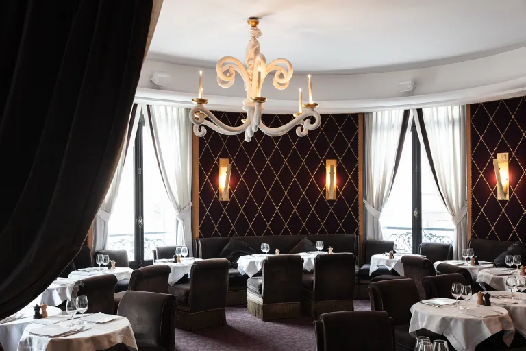 Amadeus Avenue Montaigne Paris5